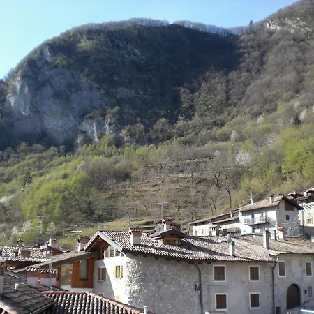 Ai Castagni Bed & Breakfast 3*